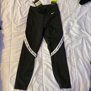 Short length Nike leggings